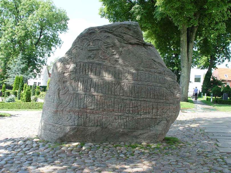 Runenstein Blauzahn